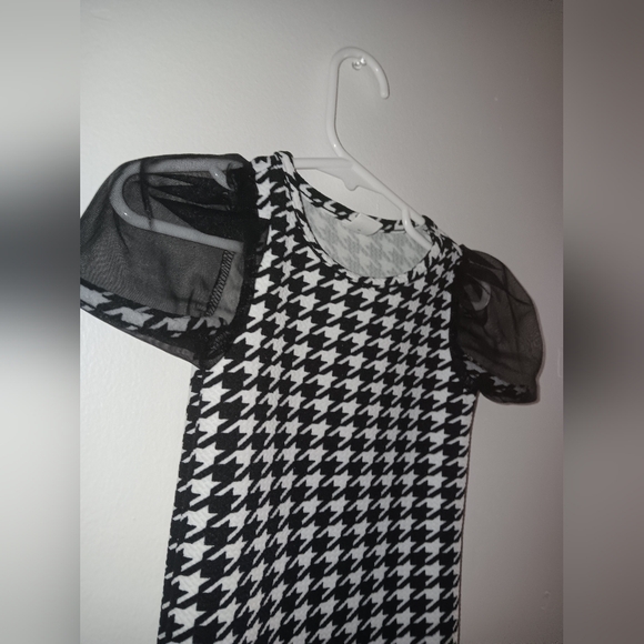Mommy & Me Houndstooth Dress Set - Picture 8 of 13